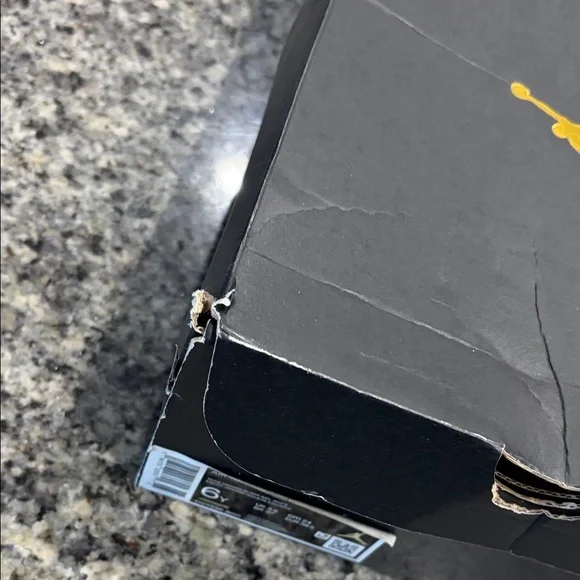 Nike Kids Sneakers - Red and Cream - Picture 15 of 16